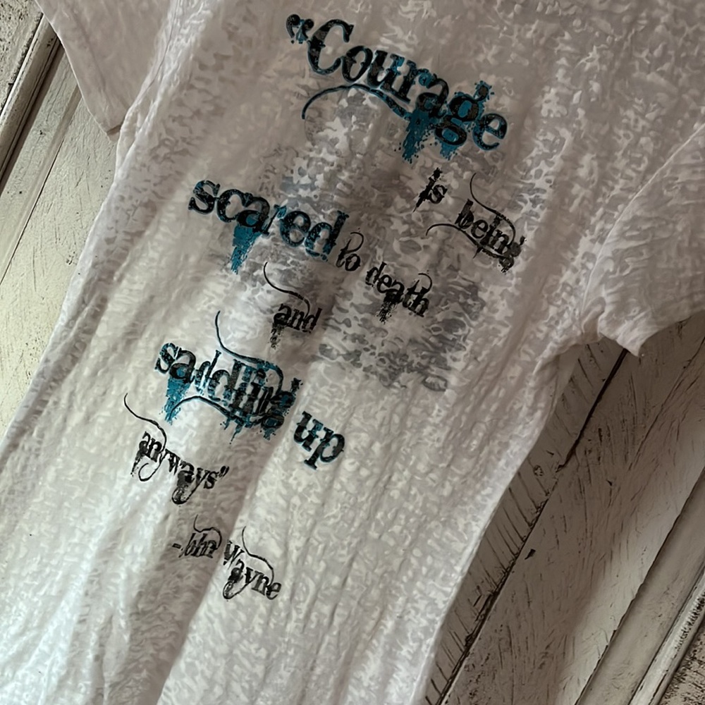 🆓🆓🆓Courage tee